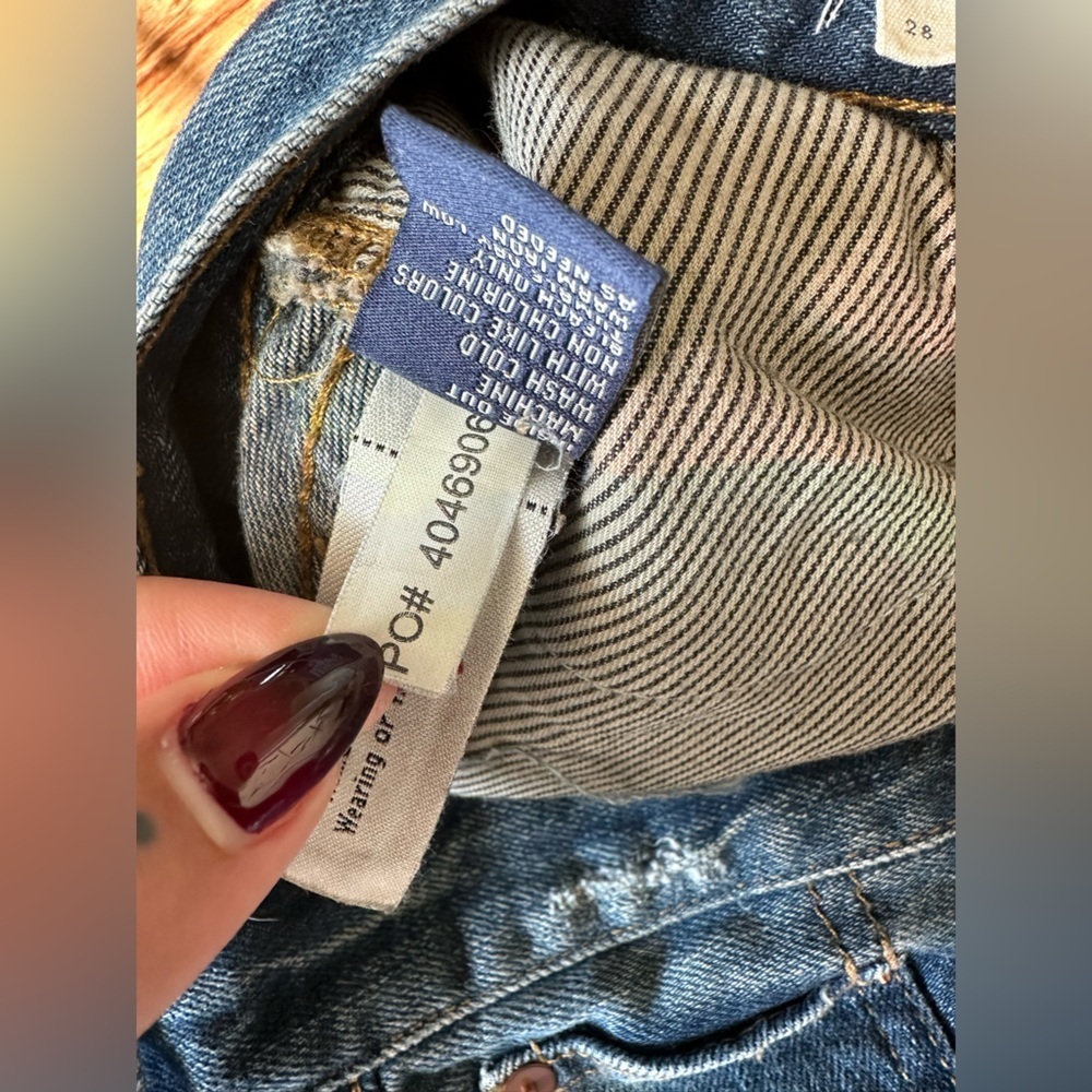 Madewell women’s distressed boyjean style jeans. Size 28. - Picture 7 of 9